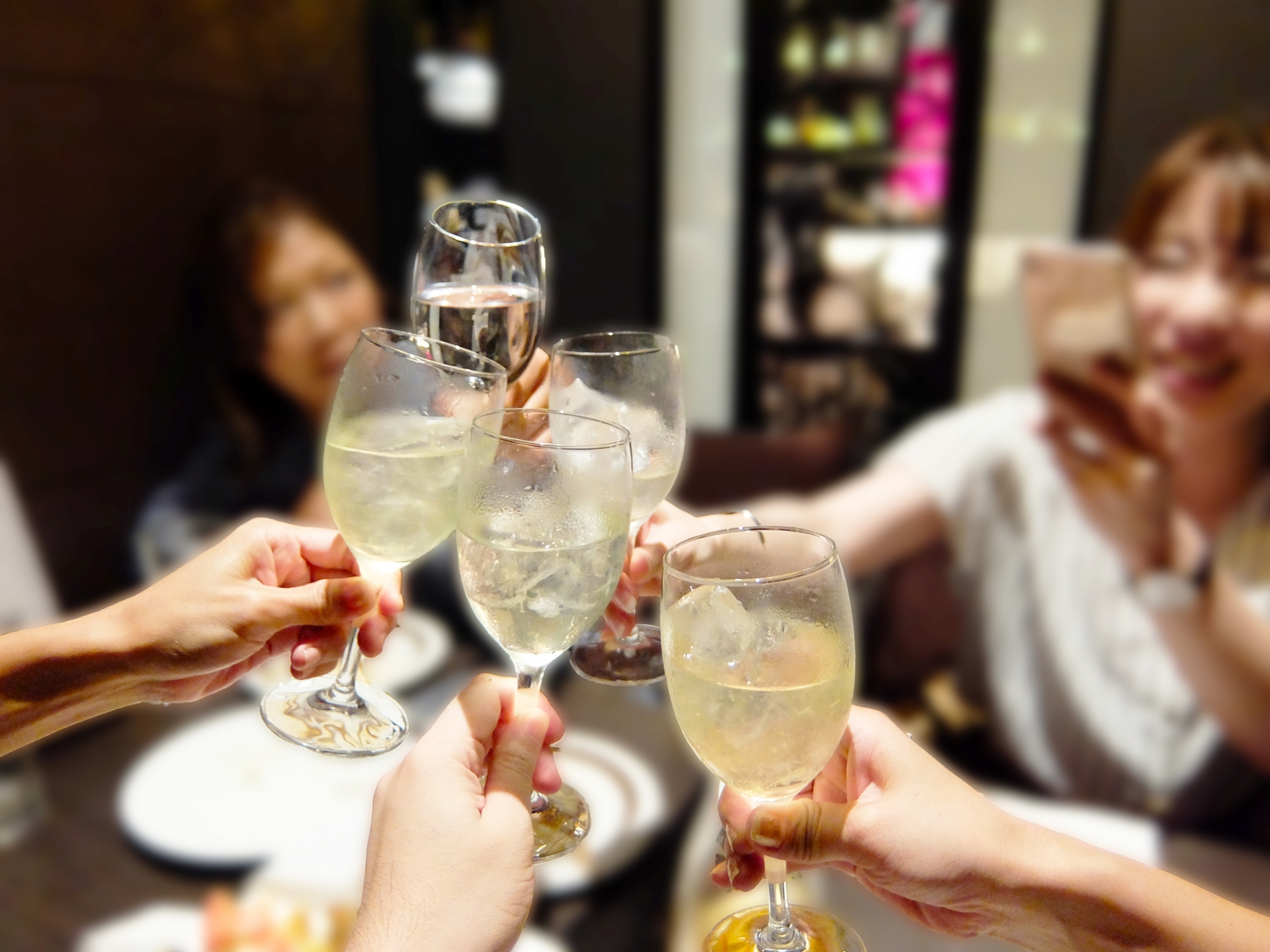 ギャラ飲みとは？おすすめサイト・アプリ比較ランキング2021最新